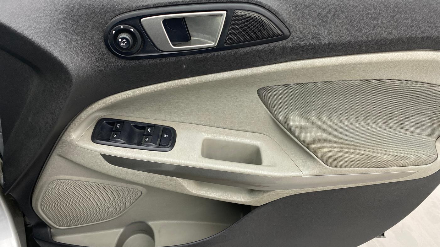 2015 Ford Ecosport TITANIUM 1.5L PETROL AT, Petrol, Automatic, 1,04,774 km, Driver Side Door Panels Control