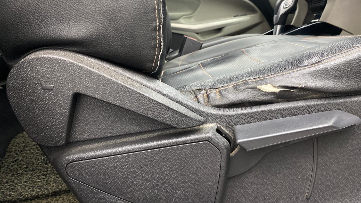 2015 Ford Ecosport TITANIUM 1.5L PETROL AT, Petrol, Automatic, 1,04,774 km, Driver Side Adjustment Panel