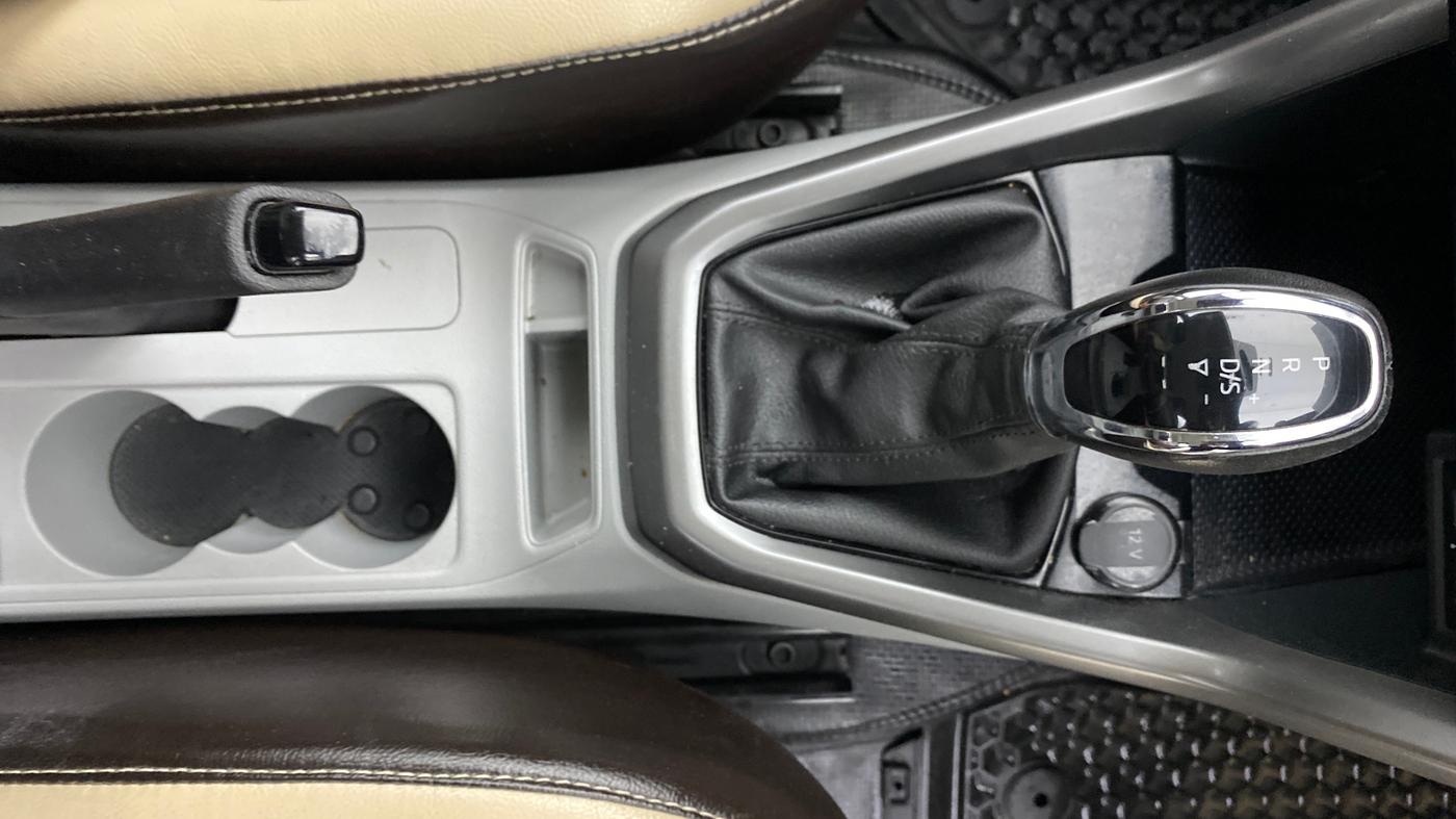 2022 Skoda KUSHAQ AMBITION 1.0L TSI AT, Petrol, Automatic, 24,994 km, Gear Lever
