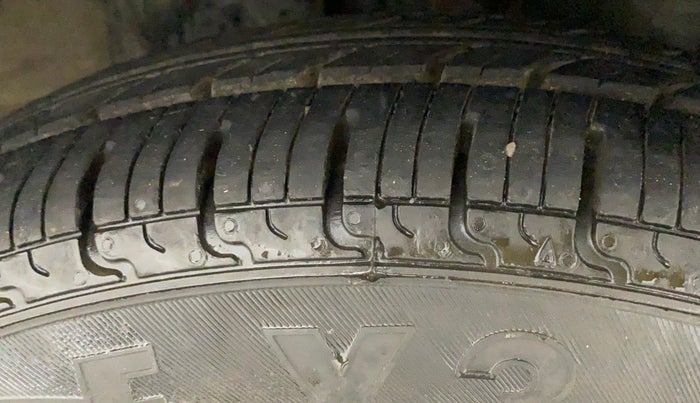 2018 Datsun Redi Go T (O), Petrol, Manual, 76,306 km, Right Front Tyre Tread