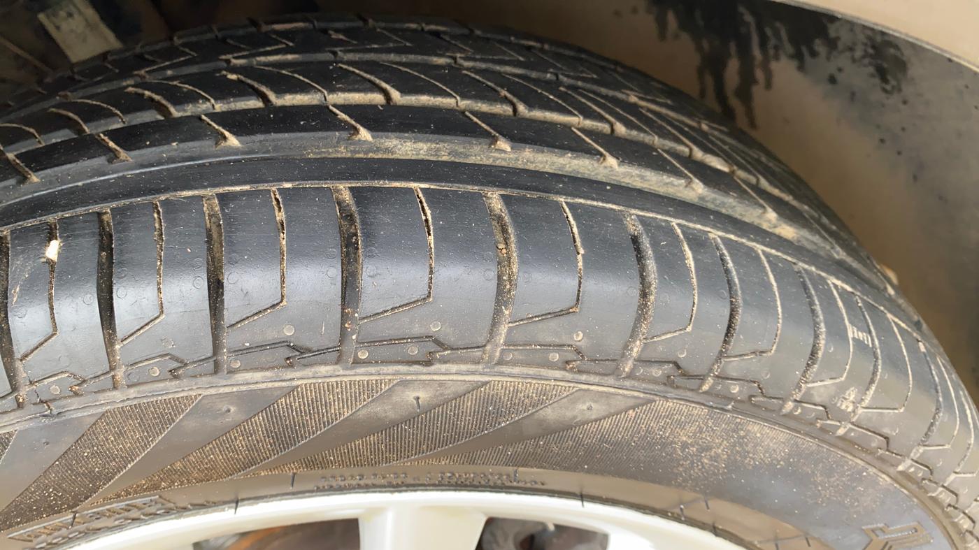 2014 Skoda Octavia ELEGANCE 1.8 TSI AT, Petrol, Automatic, 89,206 km, Right Front Tyre Tread