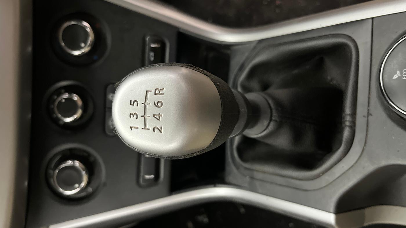 2018 Tata NEXON XM PETROL, Petrol, Manual, 25,218 km, Gear Lever