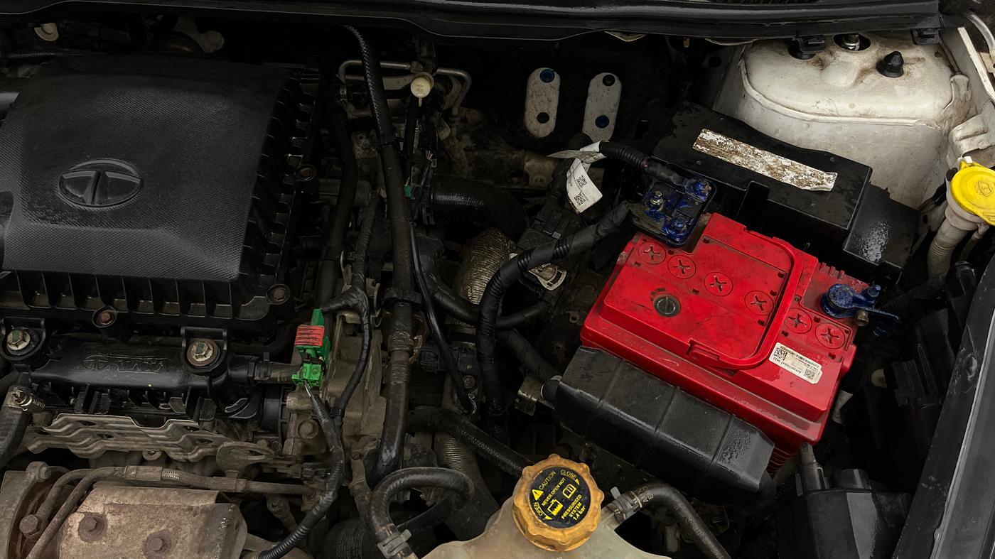 2018 Tata NEXON XM PETROL, Petrol, Manual, 25,218 km, Engine View - Left