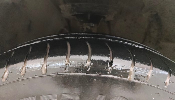 2016 Hyundai Elite i20 SPORTZ 1.2, Petrol, Manual, 58,206 km, Right Front Tyre Tread