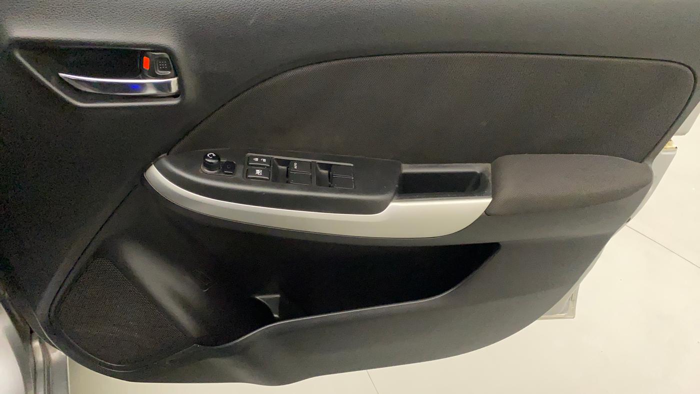 2017 Maruti Baleno DELTA PETROL 1.2, Petrol, Manual, 31,221 km, Driver Side Door Panels Control