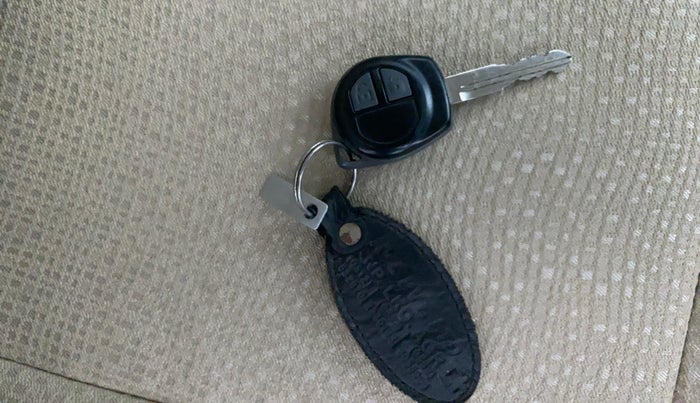 2014 Maruti Swift Dzire VXI, Petrol, Manual, 34,319 km, Key Close Up