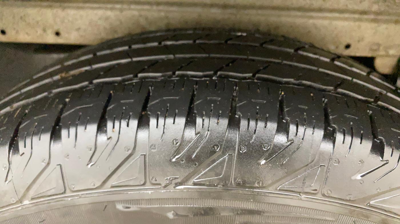 2019 Mahindra Xylo H4 BS IV, Diesel, Manual, 1,28,510 km, Left Rear Tyre Tread