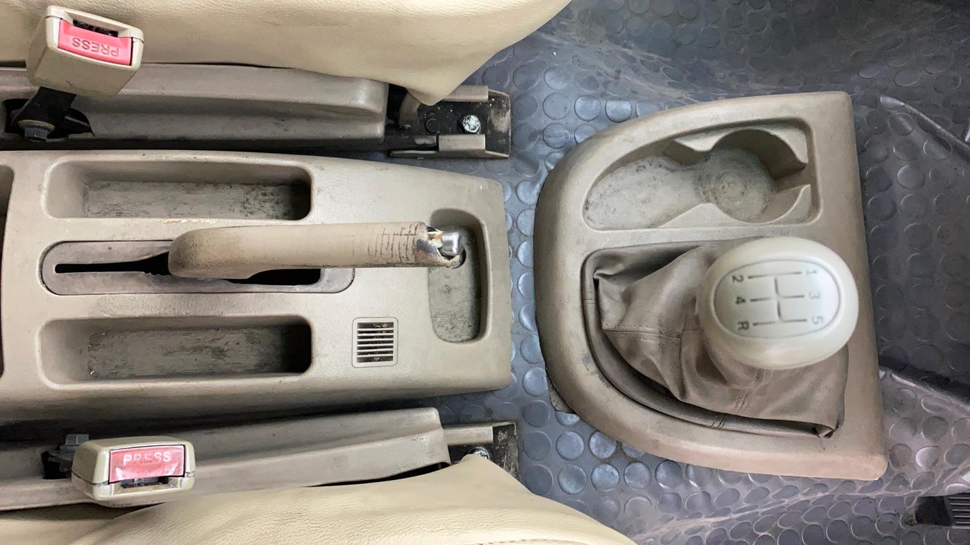 2019 Mahindra Xylo H4 BS IV, Diesel, Manual, 1,28,510 km, Gear Lever