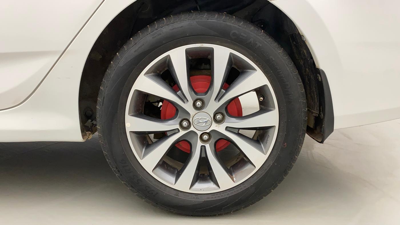 2017 Hyundai Verna 1.6 VTVT SX AT, Petrol, Automatic, 55,744 km, Left Rear Wheel