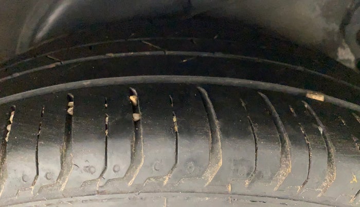 2017 Hyundai Verna 1.6 VTVT SX AT, Petrol, Automatic, 55,744 km, Left Rear Tyre Tread