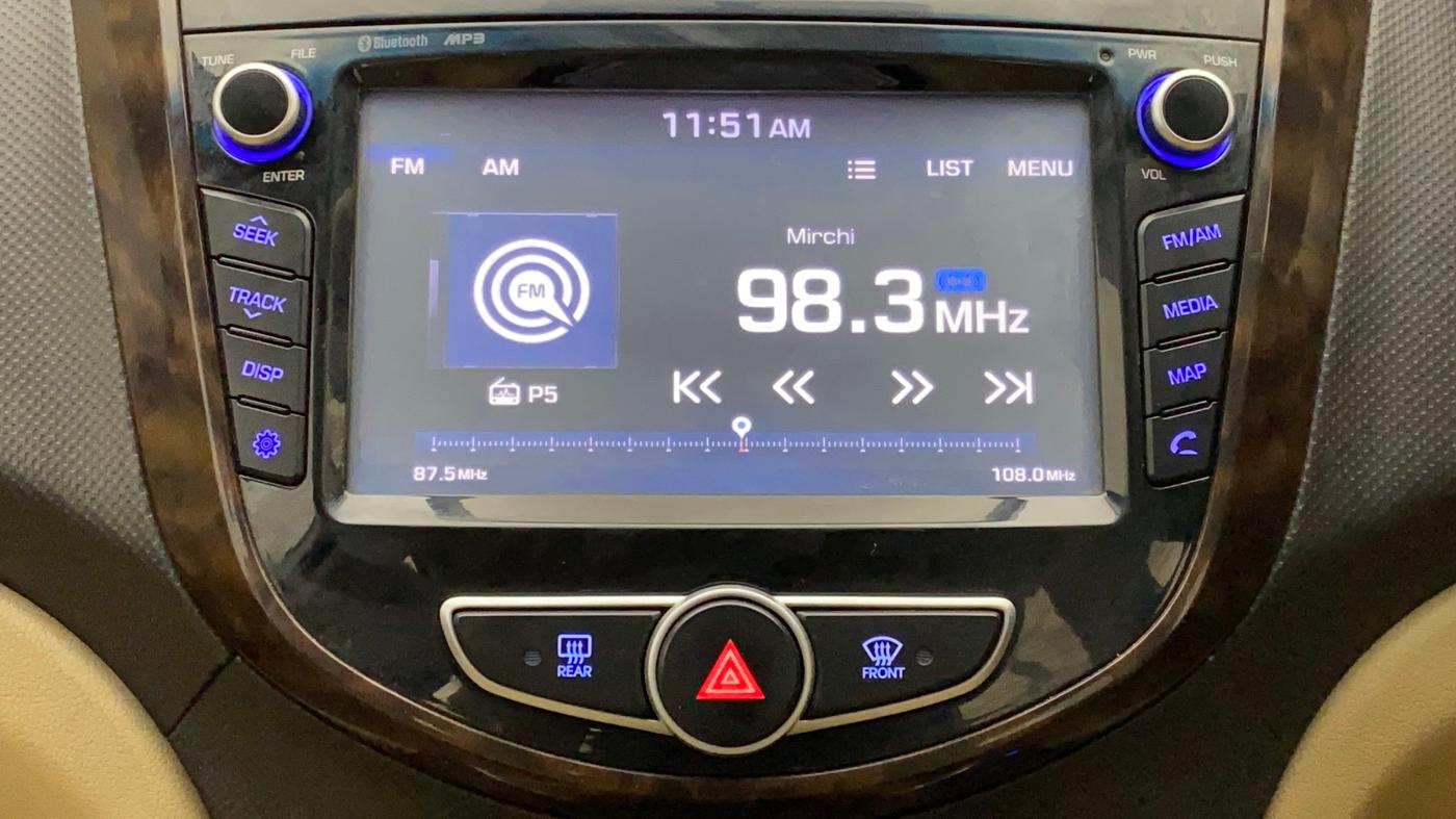 2017 Hyundai Verna 1.6 VTVT SX AT, Petrol, Automatic, 55,744 km, Infotainment System