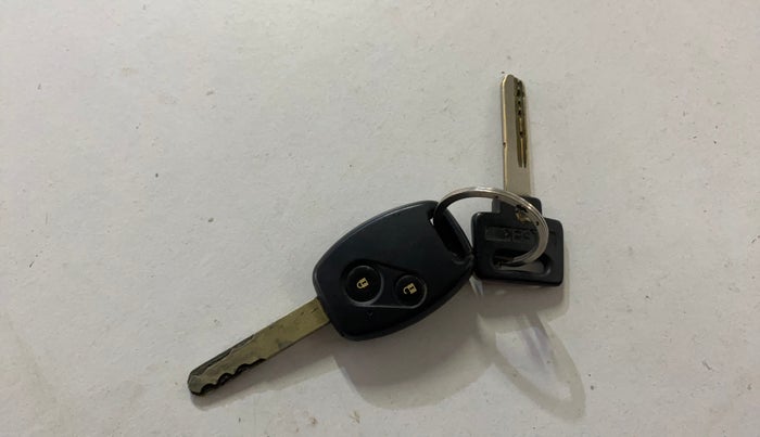 2015 Honda Amaze 1.2L I-VTEC S, Petrol, Manual, 68,267 km, Key Close Up