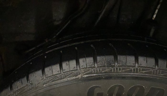 2015 Honda Amaze 1.2L I-VTEC S, Petrol, Manual, 68,267 km, Left Rear Tyre Tread