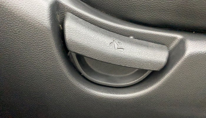 2019 Hyundai Grand i10 SPORTZ 1.2 KAPPA VTVT, Petrol, Manual, 20,693 km, Driver Side Adjustment Panel