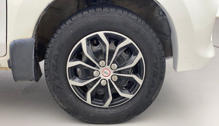 2016 Maruti Alto 800 LXI O, Petrol, Manual, 65,195 km, Right Front Wheel