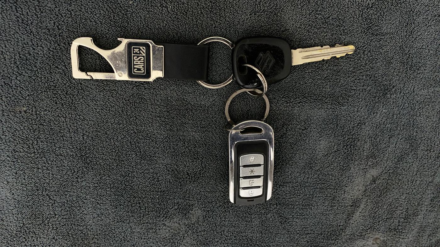 2016 Maruti Alto 800 LXI O, Petrol, Manual, 65,195 km, Key Close Up