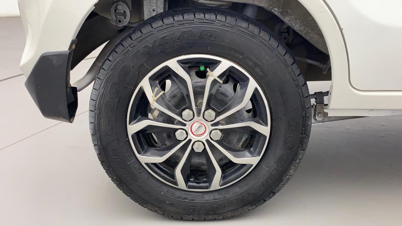 2016 Maruti Alto 800 LXI O, Petrol, Manual, 65,195 km, Right Rear Wheel