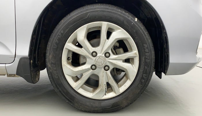 2019 Honda Amaze 1.2 V CVT I VTEC, Petrol, Automatic, 45,245 km, Right Front Wheel