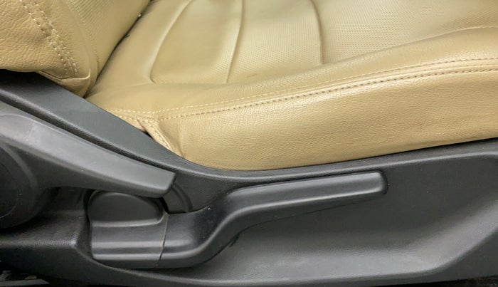 2019 Honda Amaze 1.2 V CVT I VTEC, Petrol, Automatic, 45,245 km, Driver Side Adjustment Panel