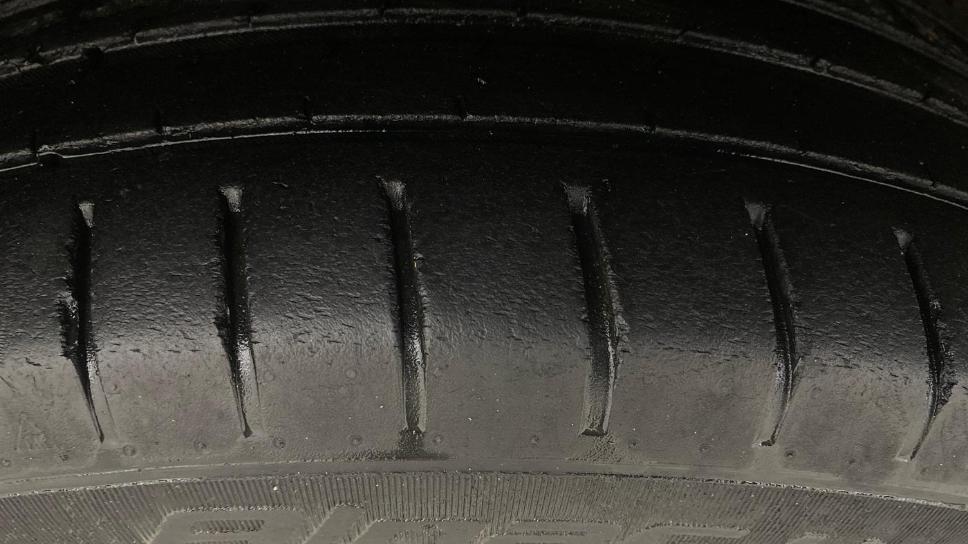 2018 Maruti Baleno ALPHA CVT PETROL 1.2, Petrol, Automatic, 70,064 km, Right Rear Tyre Tread