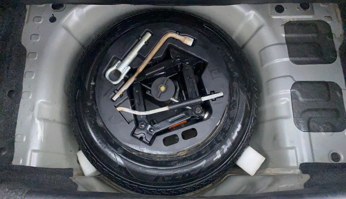 2017 Mahindra Kuv100 K2+ 6 STR, Petrol, Manual, 37,022 km, Spare Tyre