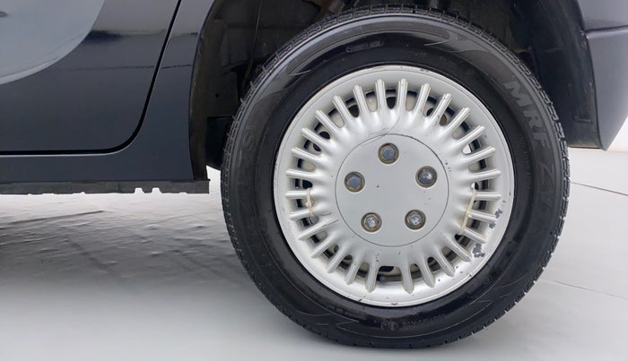 2017 Mahindra Kuv100 K2+ 6 STR, Petrol, Manual, 37,022 km, Left Rear Wheel