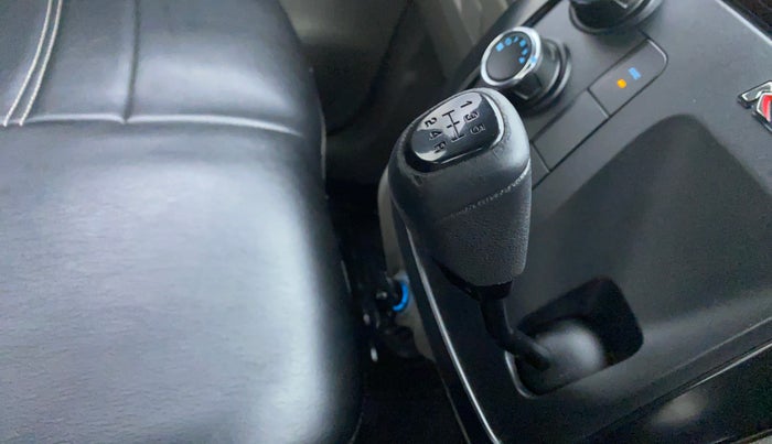 2017 Mahindra Kuv100 K2+ 6 STR, Petrol, Manual, 37,022 km, Gear Lever