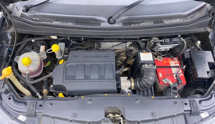 2017 Mahindra Kuv100 K2+ 6 STR, Petrol, Manual, 37,022 km, Engine Bonet View