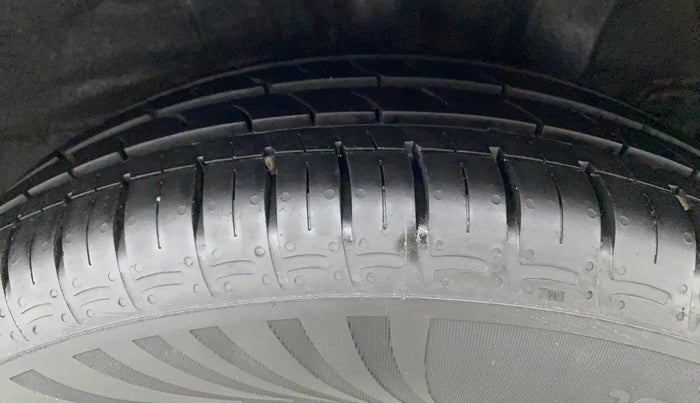 2014 Hyundai Grand i10 ASTA AT 1.2 KAPPA VTVT, Petrol, Automatic, 95,743 km, Left Rear Tyre Tread
