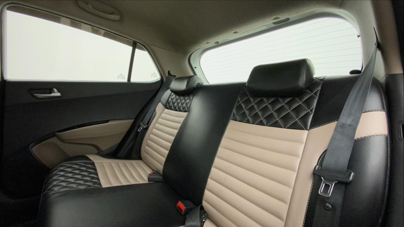 2014 Hyundai Grand i10 ASTA AT 1.2 KAPPA VTVT, Petrol, Automatic, 95,743 km, Right Side Rear Door Cabin