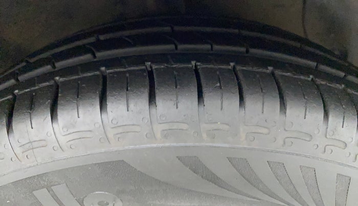 2014 Hyundai Grand i10 ASTA AT 1.2 KAPPA VTVT, Petrol, Automatic, 95,743 km, Right Front Tyre Tread