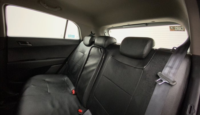 2016 Hyundai Creta SX PLUS AT 1.6 PETROL, Petrol, Automatic, 40,813 km, Right Side Rear Door Cabin