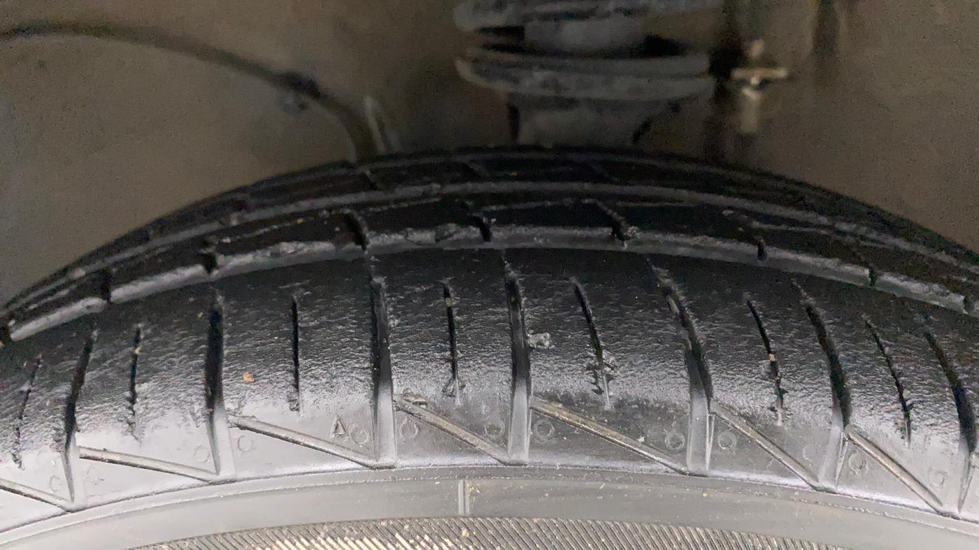 2020 Maruti Alto VXI, Petrol, Manual, 25,157 km, Left Front Tyre Tread