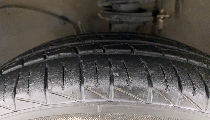 2020 Maruti Alto VXI, Petrol, Manual, 25,157 km, Left Front Tyre Tread
