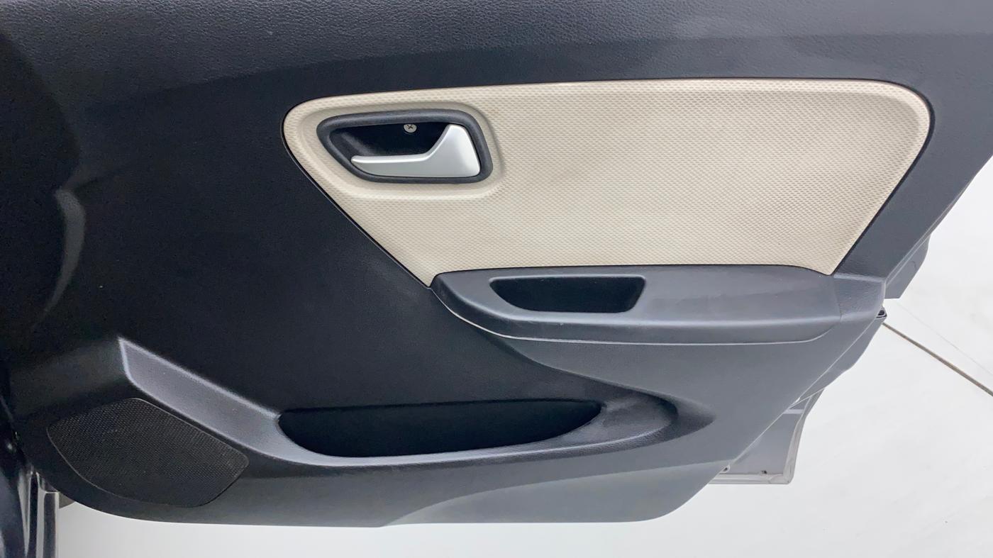 2020 Maruti Alto VXI, Petrol, Manual, 25,157 km, Driver Side Door Panels Control