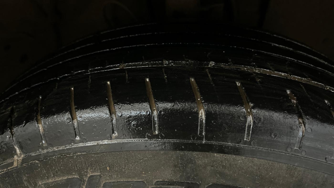 2024 Hyundai VENUE SX 1.2 PETROL, Petrol, Manual, 54,819 km, Right Front Tyre Tread