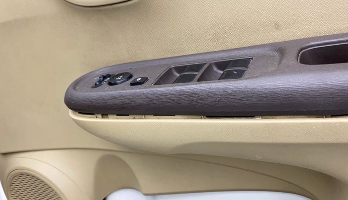 2013 Honda Brio S MT, Petrol, Manual, 64,742 km, Driver-side door - Trim has minor damage