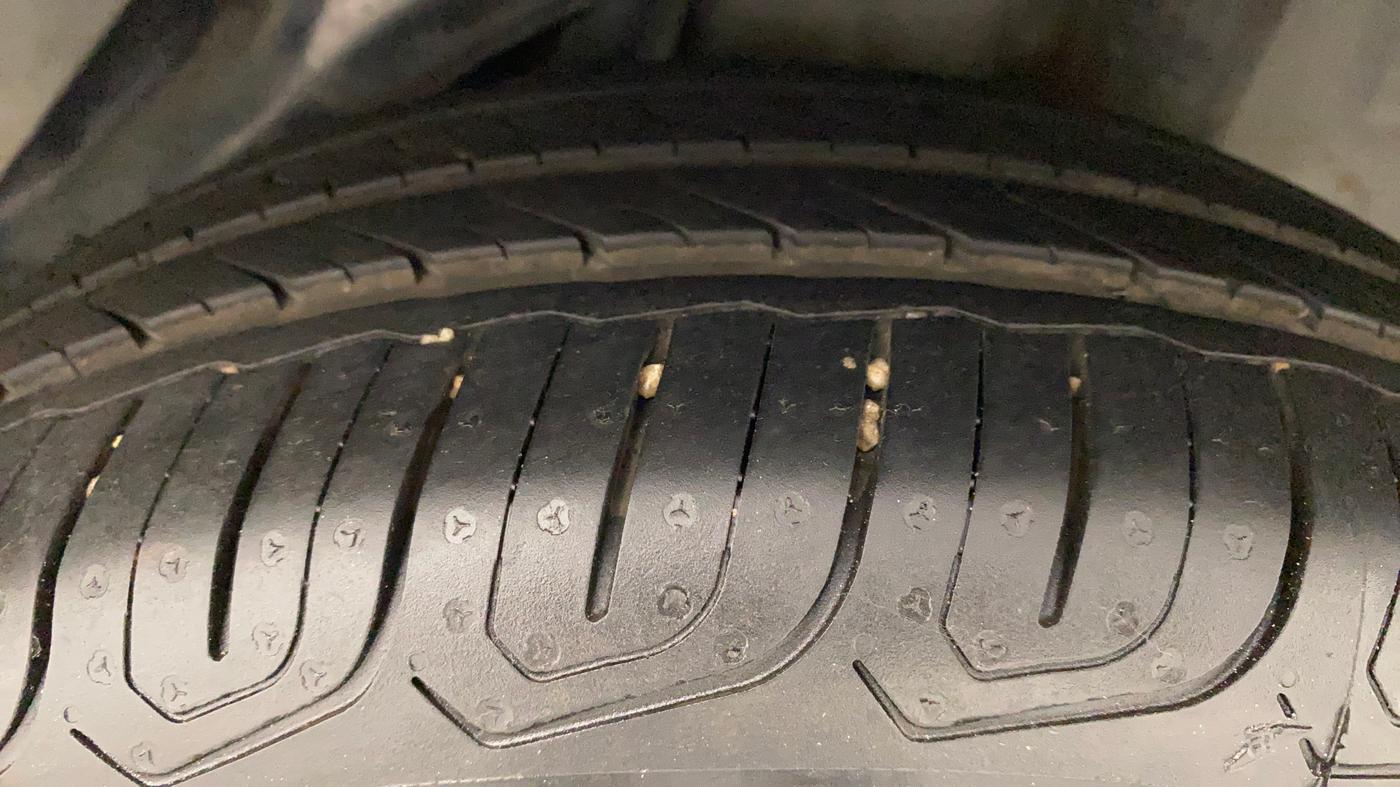 2013 Honda Brio S MT, Petrol, Manual, 64,742 km, Left Rear Tyre Tread