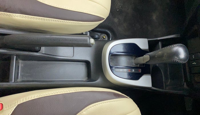 2015 Honda Jazz 1.2L I-VTEC V AT, Petrol, Automatic, 69,837 km, Gear Lever
