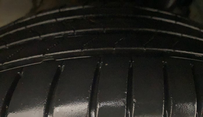 2014 Ford Ecosport TITANIUM 1.5L DIESEL, Diesel, Manual, 98,086 km, Left Front Tyre Tread