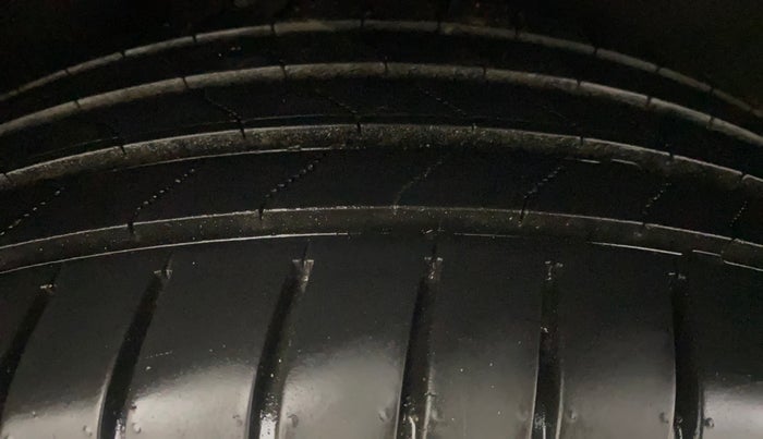 2014 Ford Ecosport TITANIUM 1.5L DIESEL, Diesel, Manual, 98,086 km, Right Rear Tyre Tread