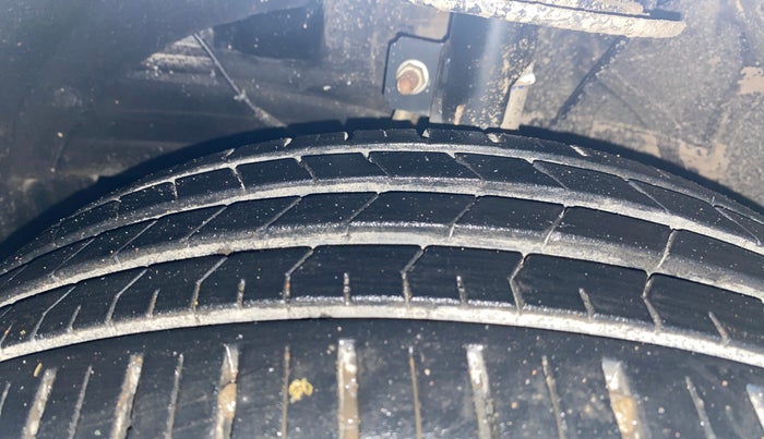 2023 Toyota Glanza V, Petrol, Manual, 6,847 km, Left Front Tyre Tread