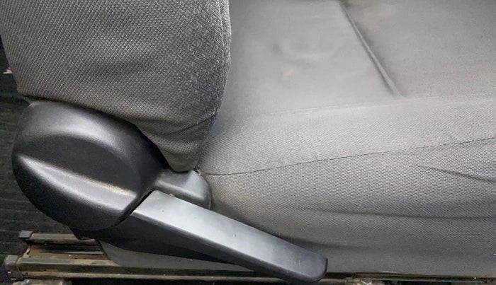 2012 Toyota Etios G, CNG, Manual, 72,593 km, Driver Side Adjustment Panel