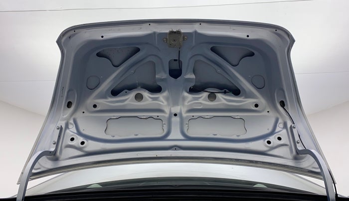 2012 Toyota Etios G, CNG, Manual, 72,593 km, Boot Door Open