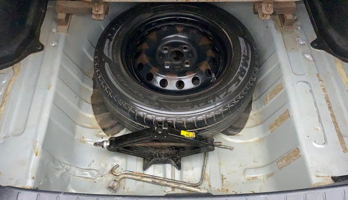 2012 Toyota Etios G, CNG, Manual, 72,593 km, Spare Tyre