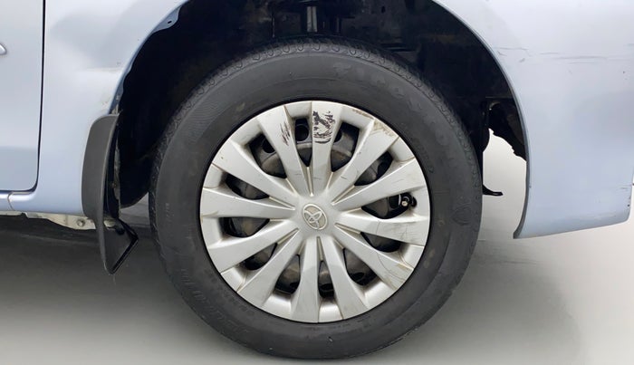 2012 Toyota Etios G, CNG, Manual, 72,593 km, Right Front Wheel