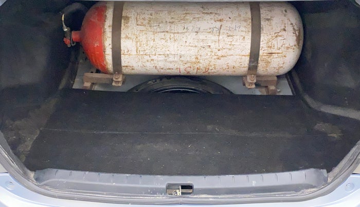 2012 Toyota Etios G, CNG, Manual, 72,593 km, Boot Inside