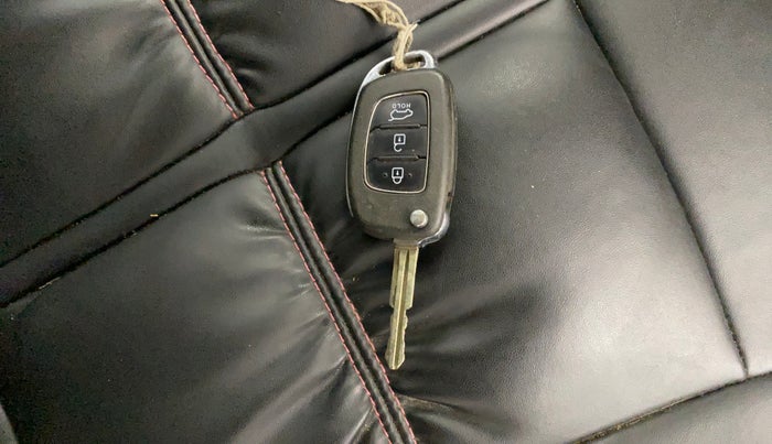 2019 Hyundai Elite i20 SPORTZ PLUS 1.2, Petrol, Manual, 77,442 km, Key Close Up