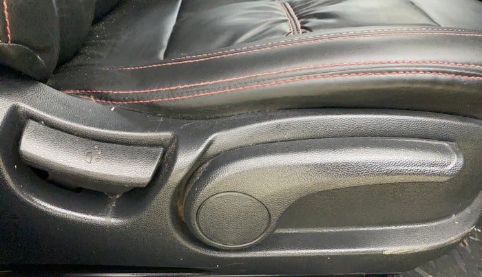 2019 Hyundai Elite i20 SPORTZ PLUS 1.2, Petrol, Manual, 77,442 km, Driver Side Adjustment Panel