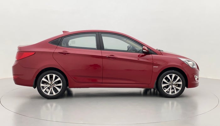 2016 Hyundai Verna FLUIDIC 1.6 SX VTVT, Petrol, Manual, 42,260 km, Right Side View